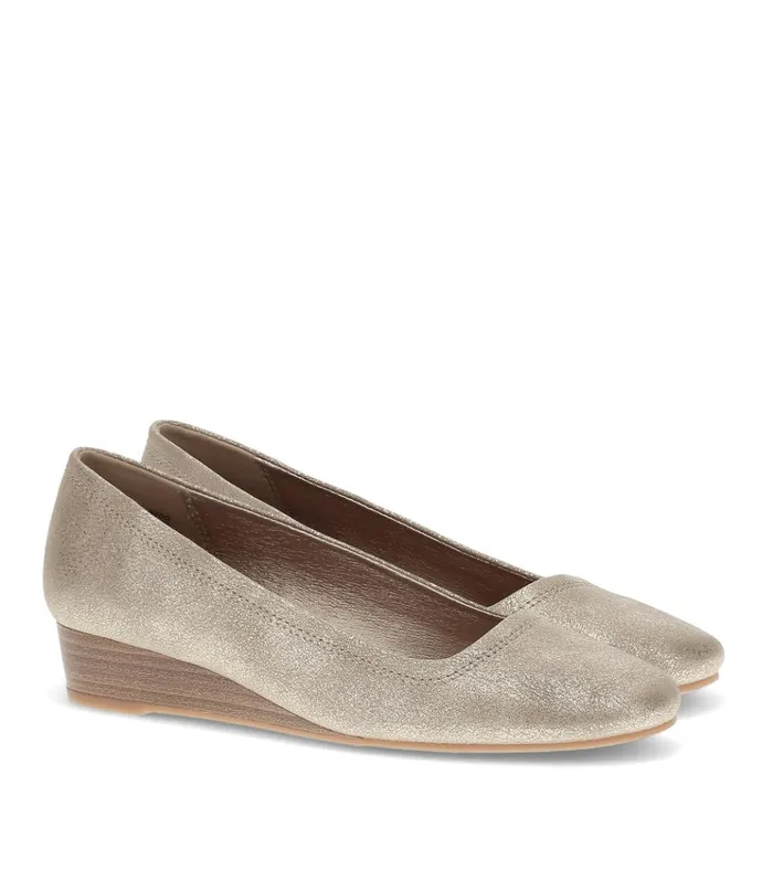 Women Covette Wedge Slip On Light Champagne Baretraps Dress Shoes