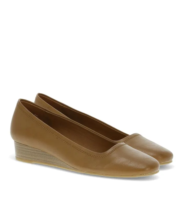 Women Covette Wedge Slip On Walnut Baretraps Dress Shoes