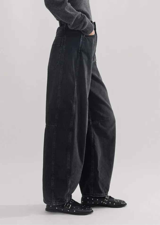 Women Extreme Tapered Jean Washed Black MEEM