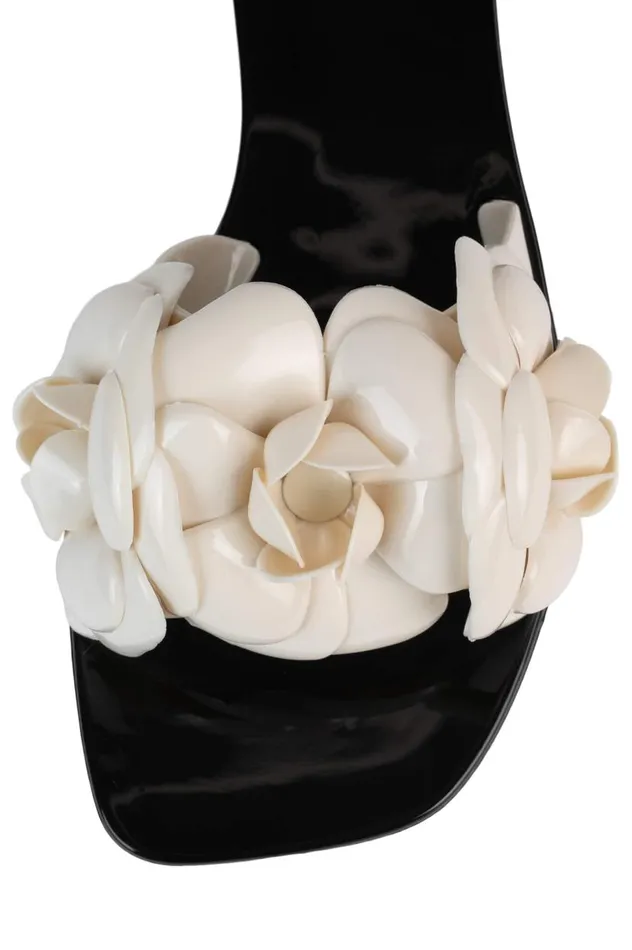 Women Jeffrey Campbell Flat Floralee