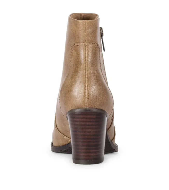 Women Legacy Bootie Clay Baretraps Booties