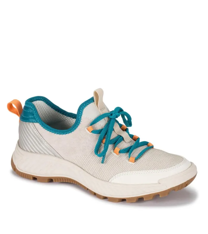 Women Malina Sneaker Cream Baretraps Flats and Loafers