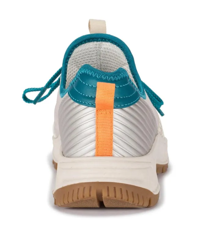 Women Malina Sneaker Cream Baretraps Flats and Loafers