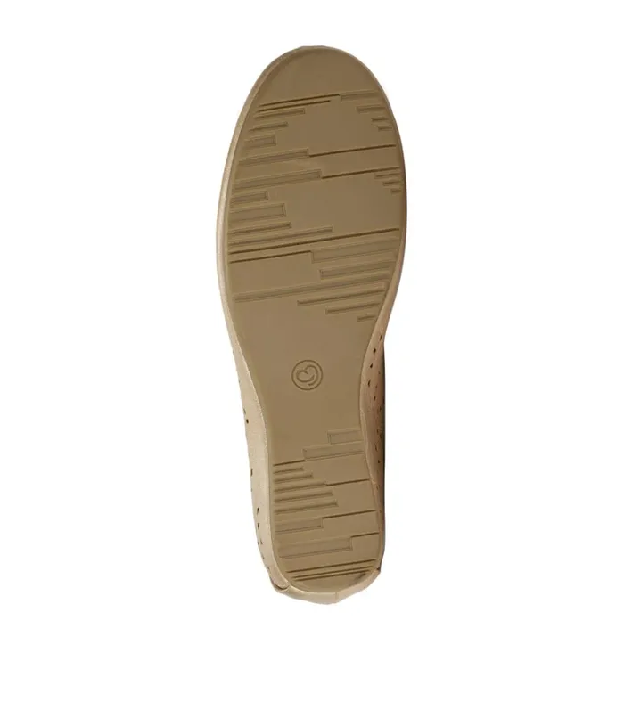 Women Mariah Casual Flat Soft Gold Baretraps Flats and Loafers