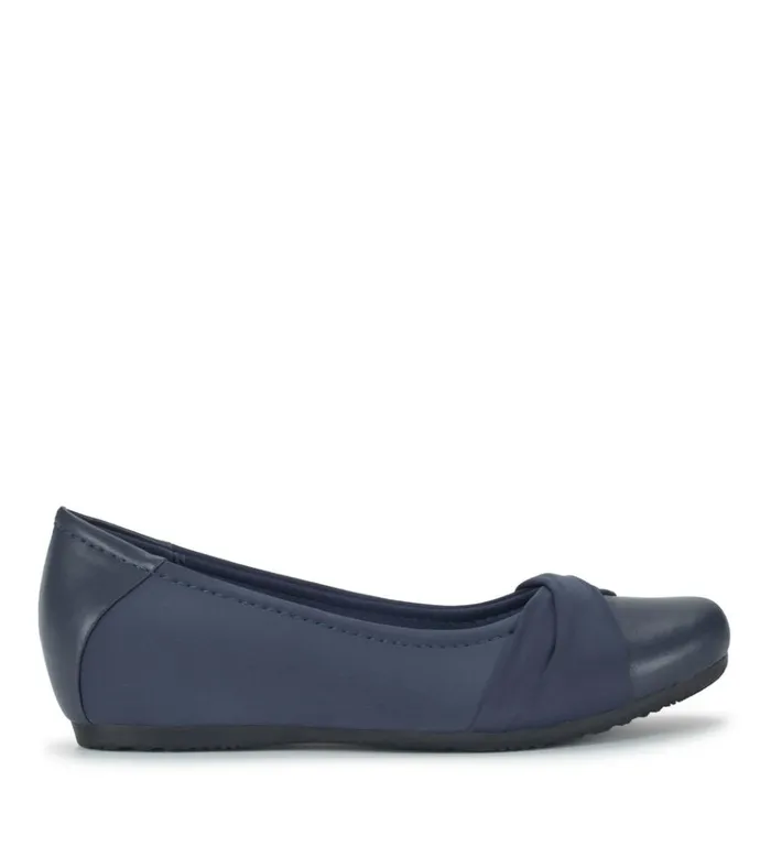 Women Mitsy Casual Flat Navy Baretraps Flats and Loafers