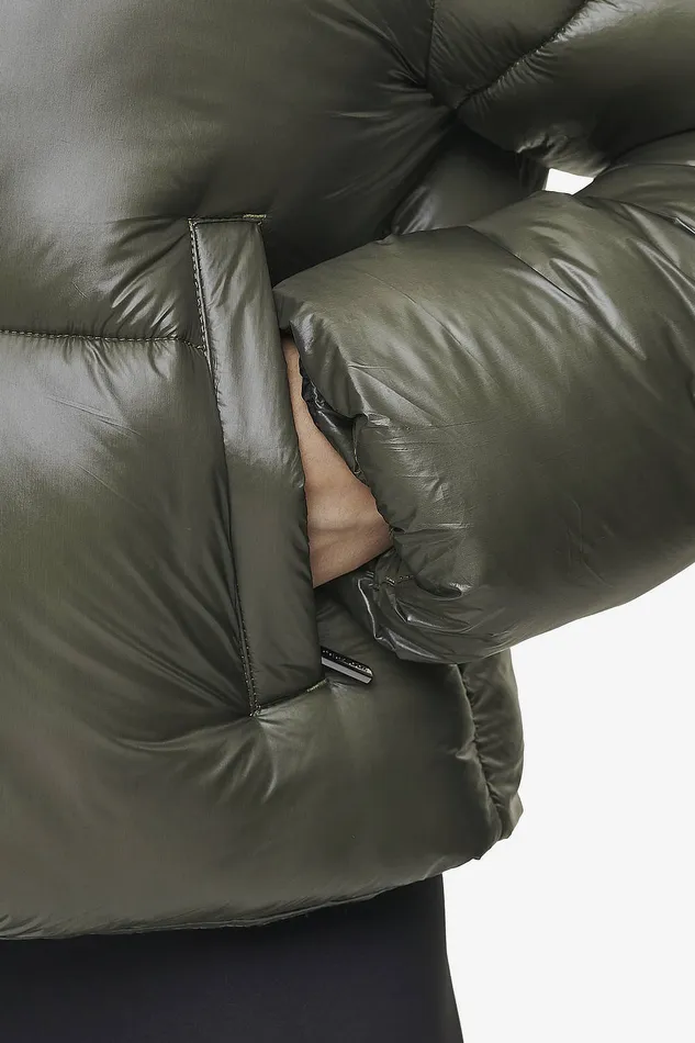 Women Pegador Jacken Georgia Light Glossy Puffer Jacket Mud Olive Women Pegador Jacken Georgia Light Glossy Puffer Jacket Mud Olive
