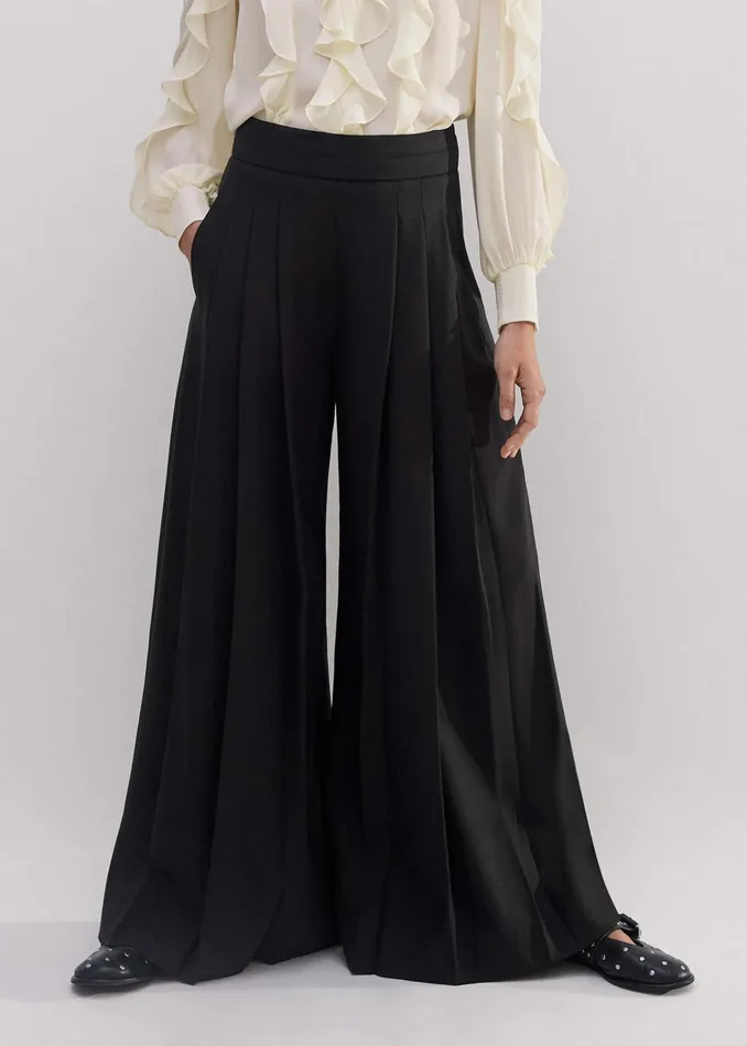 Women Pleated Ultra WideLeg Pant Black MEEM