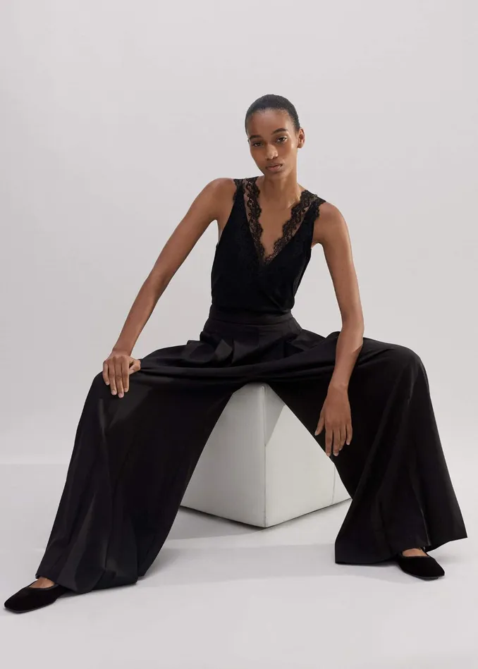 Women Pleated Ultra WideLeg Pant Black MEEM